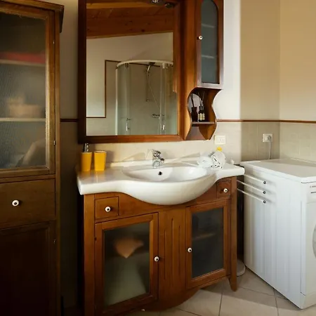 Apartment Il Glicine A *