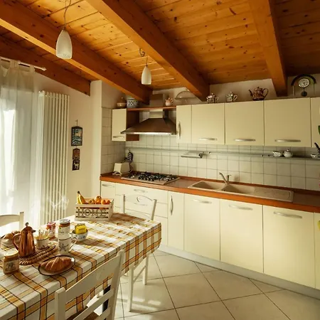 Apartment Il Glicine A *